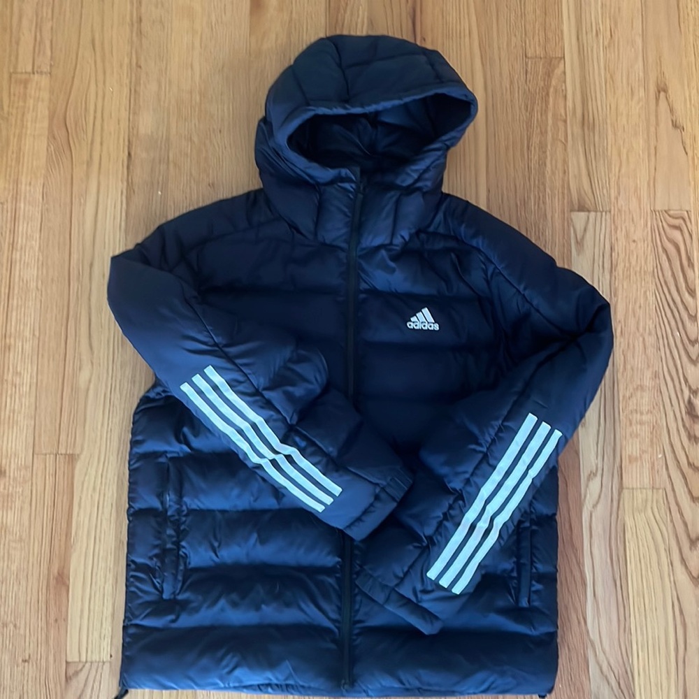Men’s navy blue adidas puffer jacket size M